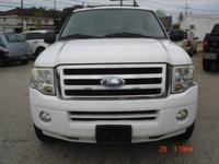 2009 Ford Expedition XLT with 3rd row seating CONROE - Image 4