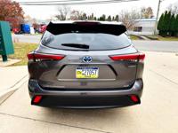 2021 TOYOTA HIGHLANDER XLE PREMIUM HYBRID WITH 3rd ROW SEAT LUXURY SU PHILADELPHIA - Image 5