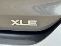 2021 TOYOTA HIGHLANDER XLE PREMIUM HYBRID WITH 3rd ROW SEAT LUXURY SU PHILADELPHIA - Image 9