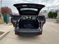 2021 TOYOTA HIGHLANDER XLE PREMIUM HYBRID WITH 3rd ROW SEAT LUXURY SU PHILADELPHIA - Image 10