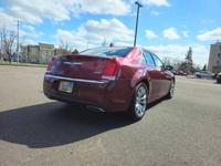 2019 Chrysler 300 Limited 4dr Sedan Sedan Roberto's Auto Sales - Image 6