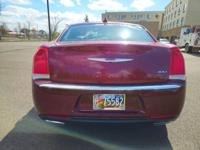 2019 Chrysler 300 Limited 4dr Sedan Sedan Roberto's Auto Sales - Image 8