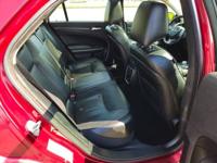 2019 Chrysler 300 Limited 4dr Sedan Sedan Roberto's Auto Sales - Image 10