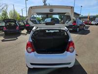 2009 Chevrolet Aveo Chevy Aveo5 LT 4dr Hatchback Hatchback Roberto's Auto Sales - Image 10