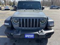2020 Jeep Gladiator Sport-4 Door- 4WD-12.9K Miles-Reduced Price! Urbana, IL - Image 3