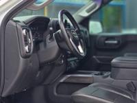 🛻2019 GMC SIERRA 1500 SLT New lift and Wheels Package Houston - Image 6