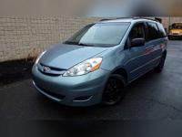 2006 Toyota Sienna LE 7 Passenger 4dr Mini Van - Image 4