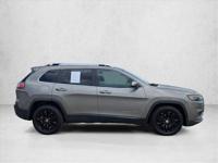 2019 Jeep Cherokee Latitude Plus SUV AUTONATION Call (281) 769-3280 to confirm availability - April 21st - Image 5
