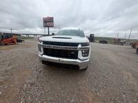2021 Chevrolet Silverado 2500HD LT Diesel 4x4 Crew Cab Short Bed Pick S Manning Rd El Reno, Ok / N.E.Corner of I-40 & Manning - Image 4