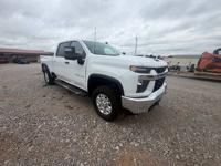 2021 Chevrolet Silverado 2500HD LT Diesel 4x4 Crew Cab Short Bed Pick S Manning Rd El Reno, Ok / N.E.Corner of I-40 & Manning - Image 6