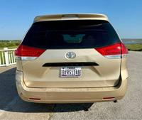 2011 Toyota Sienna BASE LA MARQUE TX - Image 7