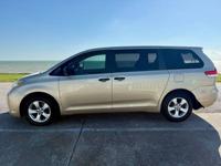 2011 Toyota Sienna BASE LA MARQUE TX - Image 9