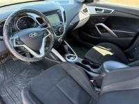 2013 Hyundai Veloster RE:MIX LA MARQUE TX - Image 10
