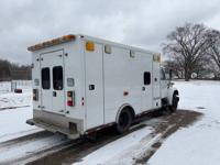 2001 International 4700 (Mechanic's Truck/Maintenance) WI/IL Border - Image 7