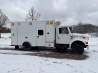 2001 International 4700 (Mechanic's Truck/Maintenance) WI/IL Border - Image 8