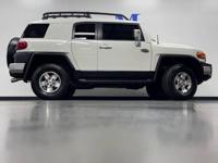 2010 Toyota FJ Cruiser 4x4 1 OWNER 4WD LEATHER Sport Utility 2D SUV A&M Auto Group LLC - Image 4