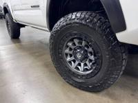 2020 Toyota Tacoma Double Cab 4x4 4WD TRD Off-Road Pickup 4D 5 ft A&M Auto Group LLC - Image 3