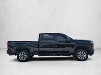 2022 Chevrolet Silverado 2500HD Custom Chevy Truck Crew cab AUTONATION Call (904) 637-7794 to confirm availability - April 23rd - Image 5