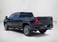 2022 Chevrolet Silverado 2500HD Custom Chevy Truck Crew cab AUTONATION Call (904) 637-7794 to confirm availability - April 23rd - Image 9