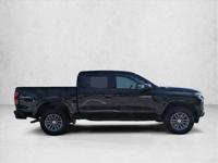2025 Chevrolet Colorado LT 4x4 4WD Chevy Truck Crew cab AUTONATION Call (904) 637-7794 to confirm availability - April 23rd - Image 5