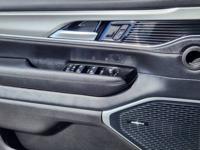 2024 Jeep Wagoneer Series II Carbide 4x4 wagon Diamond Black Crystal CALL 720-307-6446 FOR AVAILABILITY - Image 7