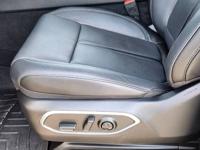 2024 Jeep Wagoneer Series II Carbide 4x4 wagon Diamond Black Crystal CALL 720-307-6446 FOR AVAILABILITY - Image 9