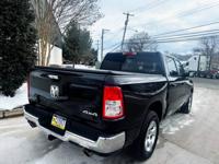2020 Ram 1500 big horn hemi crew cab short bed 4x4 PREMIUM TRUCK! PHILADELPHIA - Image 4