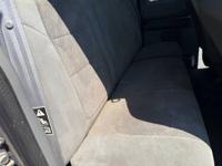 2004 *Ford* *F-250* *Super* *Duty* *XL* Powerstroke Ford F-250 Super Duty - Image 9