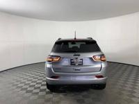 2022 Jeep Compass High Altitude Stop In Save !! + Auto Town GMC - Image 9