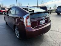 2013 Toyota Prius Three Hatchback - Extra clean! Oak Forest - Image 6