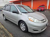2010 Toyota Sienna LE 7 Passenger 4dr Mini Van + Best Auto - Image 7
