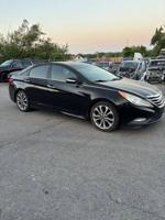 2014 Hyundai Sonata Limited * Runs and drives good * Solid vehicle. - Image 5