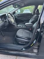 2014 Hyundai Sonata Limited * Runs and drives good * Solid vehicle. - Image 7