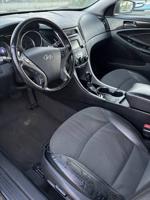 2014 Hyundai Sonata Limited * Runs and drives good * Solid vehicle. - Image 8