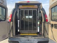 2010 CHEVY EXPRESS 3500 PASSENGERS VAN W/ LIFTGATE (63,000 MILES) - Image 9