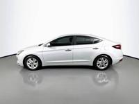 2019 Hyundai Elantra SEL Sedan 4D _Hyundai_ _Elantra_ _Sedan_ - Image 3