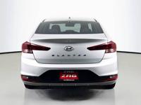 2019 Hyundai Elantra SEL Sedan 4D _Hyundai_ _Elantra_ _Sedan_ - Image 5