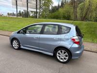 2011 Honda Fit 4DR Hatchback Automatic 1.5L 4 Cyl AC/PWR/Runs Great Salem - Image 5