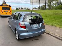 2011 Honda Fit 4DR Hatchback Automatic 1.5L 4 Cyl AC/PWR/Runs Great Salem - Image 6
