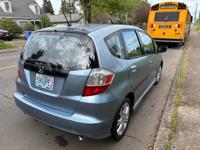 2011 Honda Fit 4DR Hatchback Automatic 1.5L 4 Cyl AC/PWR/Runs Great Salem - Image 8