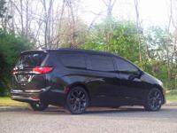 2019 Chrysler Pacifica Touring Plus 4dr Mini Van East Brunswick, NJ - Image 5