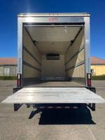 2015 FREIGHTLINER M2 22' REEFER WITH LIFTGATE **CUMMINS, NON-CDL** SAN FRANCISCO - Image 8