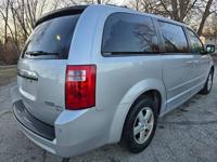 2010 DODGE GRAND CARAVAN ZION ILLINOIS - Image 8