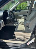 2011 Subaru Impreza base AWD * Very safe and reliable * Gas saver - Image 8