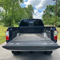 2018 Nissan Titan Sv - Image 8