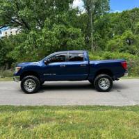 2018 Nissan Titan Sv - Image 10