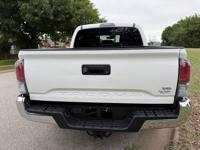 2022 Toyota Tacoma TRD Off-Road 4x4 Norman - Image 7