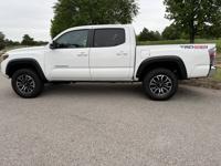 2022 Toyota Tacoma TRD Off-Road 4x4 Norman - Image 10