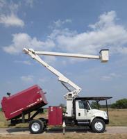 2007 International Bucket Truck - Diesel - 55 ft boom - Ready to work! - Image 3