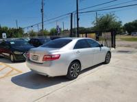 2009 Toyota Camry, clean title, no accidents, runs like new Houston - Image 5
